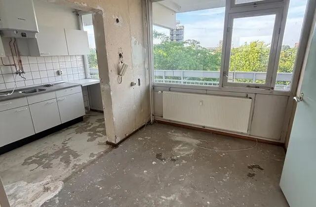 Lege woning na oplevering aan de woningbouw