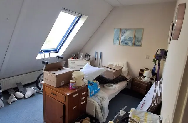 Seniorenverhuizing met verhuisdozen